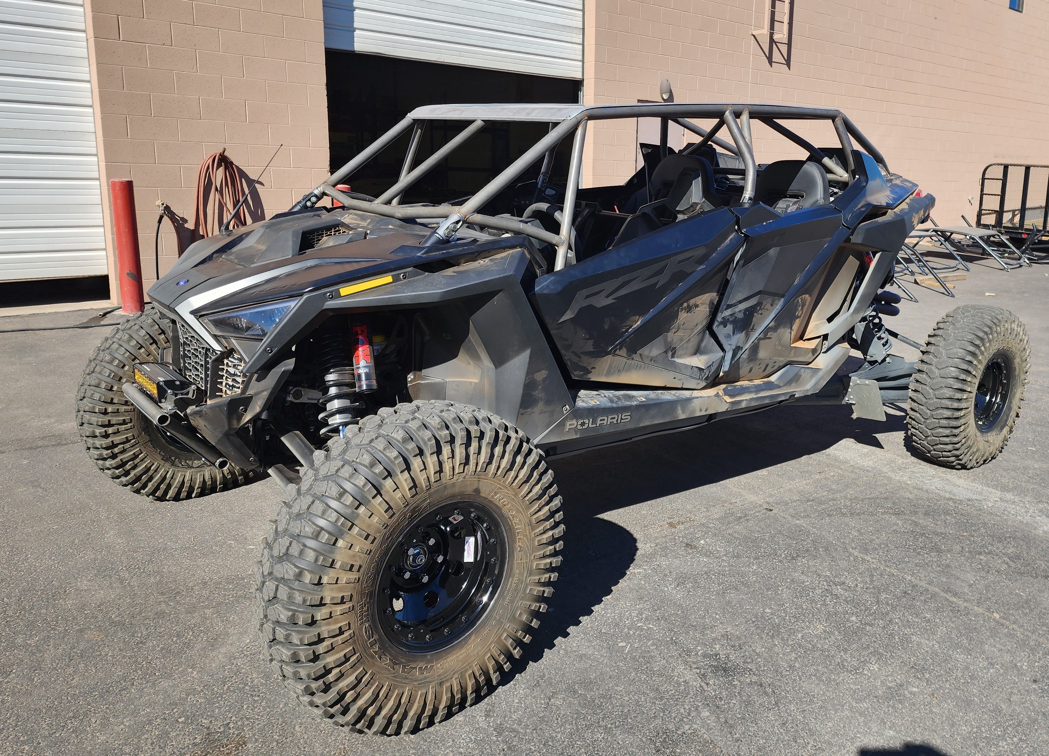 RZR Pro R 4-Seat "Desert" Style Roll Cage