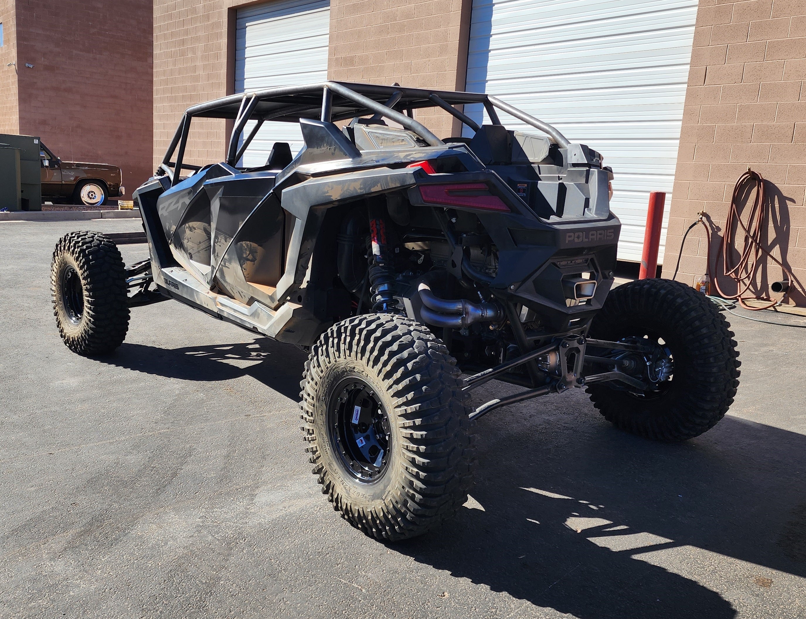 RZR Pro R 4-Seat "Desert" Style Roll Cage
